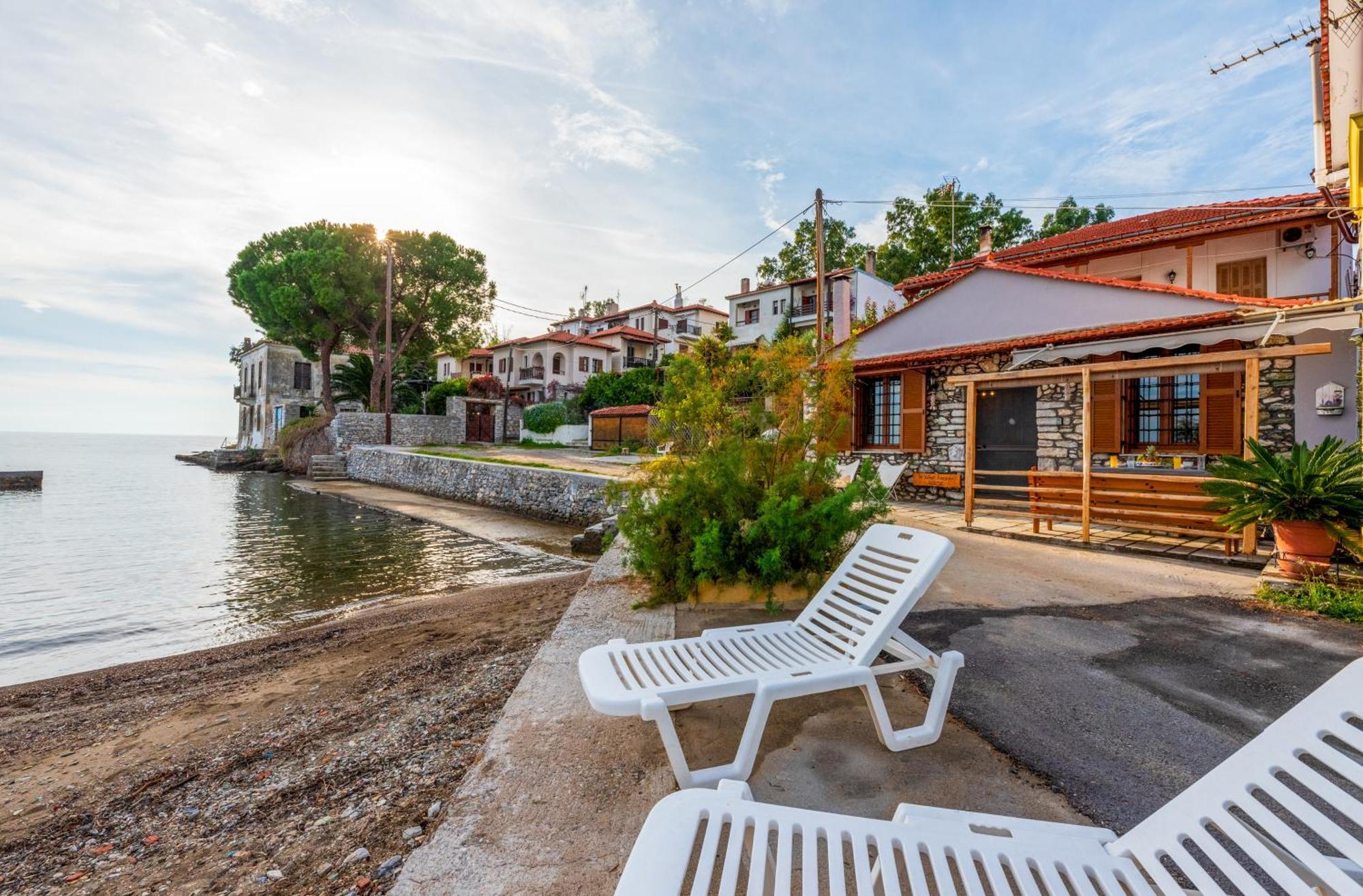 The Sea Front Fisherman'S House กาโตกัตซา ภายนอก รูปภาพ